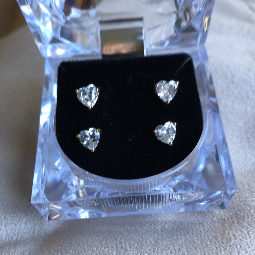 Two Pairs of Heart Stud Earrings New in Box! - Picture 10 of 10
